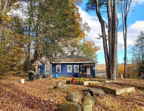 144 Norwich Lk, Huntington, MA 01050