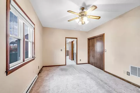 43 Pine St, Chicopee, MA 01020 photo 18
