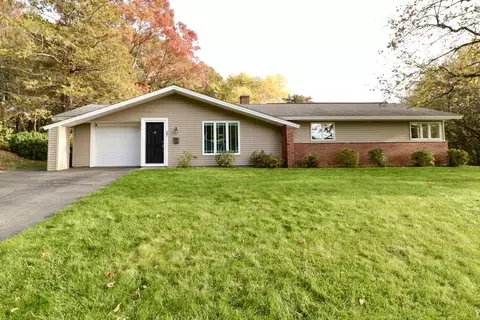 27 Sloane Dr, Framingham, MA 01701