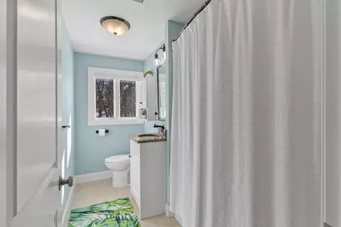 Bath - 27 Sloane Dr, Framingham, MA 01701 photo 1 of 2
