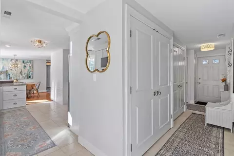 Entry Way - 27 Sloane Dr, Framingham, MA 01701 photo 2 of 3