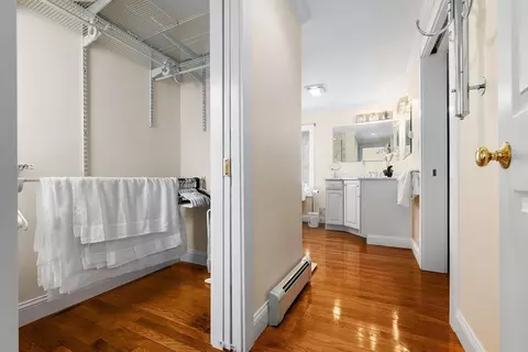 Entry Way - 20 Ash St #1, Danvers, MA 01923 photo 4 of 5