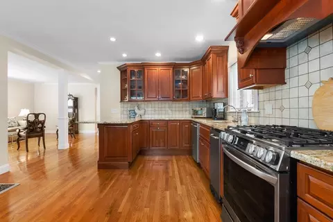 Kitchen - 20 Ash St #1, Danvers, MA 01923 photo 4 of 5