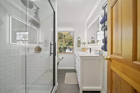 33 Ritchie Rd, Lynn, MA 01904 photo 23
