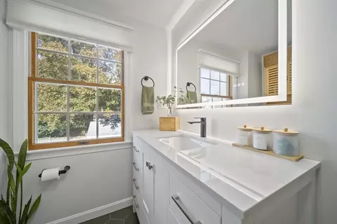 33 Ritchie Rd, Lynn, MA 01904 photo 25