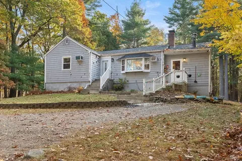 54 Willowdale Rd, Topsfield, MA 01983