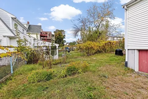 Exterior - 98 Bradford St, Everett, MA 02149 photo 3 of 7