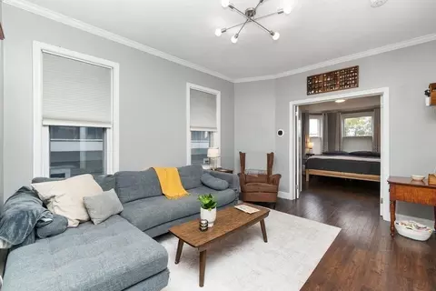 117 Falcon St #3, Boston, MA 02128