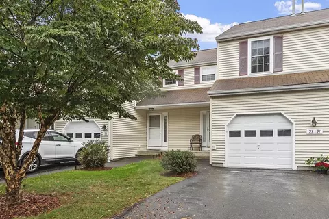 93 Chapman Pl #93, Leominster, MA 01453