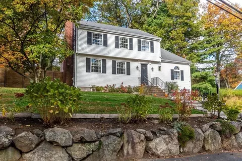 34 Cranberry Ln, Dedham, MA 02026 photo 4