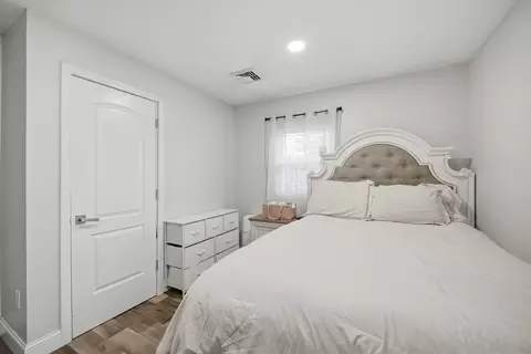 99 Lehigh St, Springfield, MA 01104 photo 16