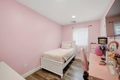 99 Lehigh St, Springfield, MA 01104 photo 17