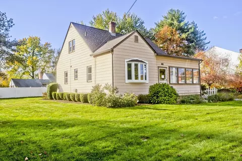 68 7th Ave, Chicopee, MA 01020