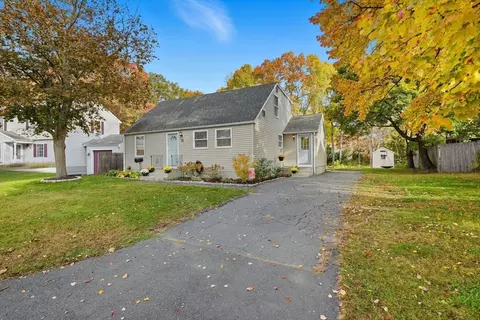 12 Concord Ter, Enfield, CT 06082