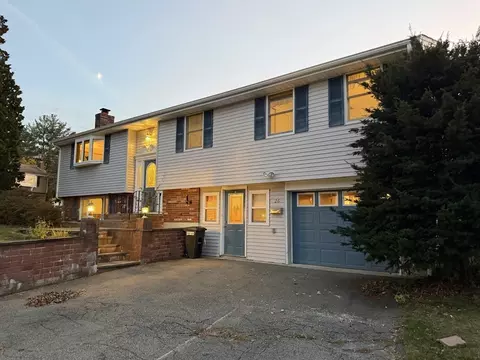 26 Mohawk St, Danvers, MA 01923 photo 5