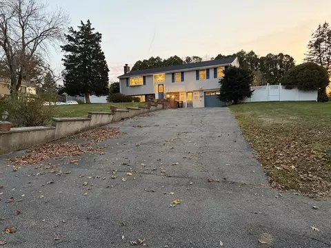 26 Mohawk St, Danvers, MA 01923 photo 4