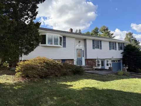 26 Mohawk St, Danvers, MA 01923