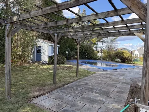 26 Mohawk St, Danvers, MA 01923 photo 11