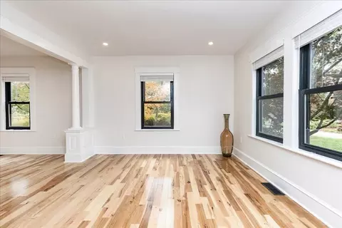 39 Trask St, Beverly, MA 01915 photo 5