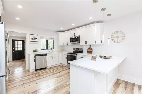 39 Trask St, Beverly, MA 01915 photo 8