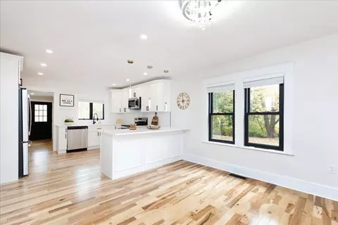 39 Trask St, Beverly, MA 01915 photo 7