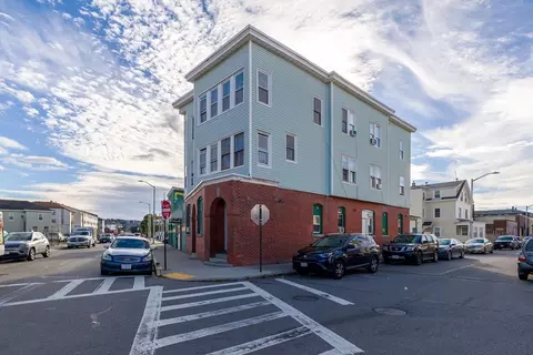 340 Harding St, Worcester, MA 01610