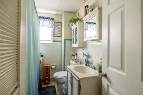Bath - 159 Covel St, Fall River, MA 02723 photo 1 of 2