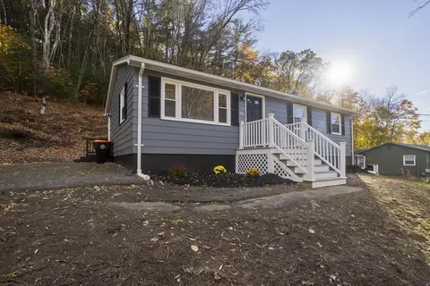 35 Ludlow Rd, South Hadley, MA 01075