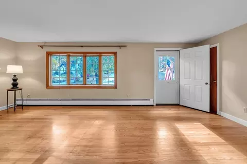 Living - 4 Taylor Rd, Maynard, MA 01754 photo 5 of 8