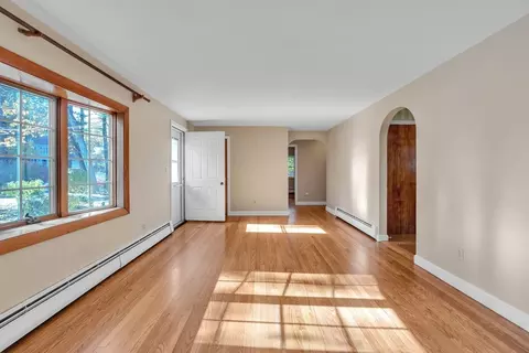 Living - 4 Taylor Rd, Maynard, MA 01754 photo 7 of 8