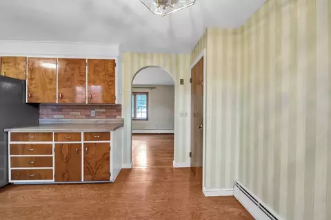 Entry Way - 4 Taylor Rd, Maynard, MA 01754 photo 1 of 1