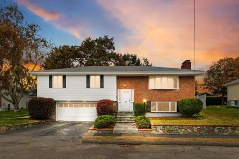 25 Rita Dr, Medford, MA 02155