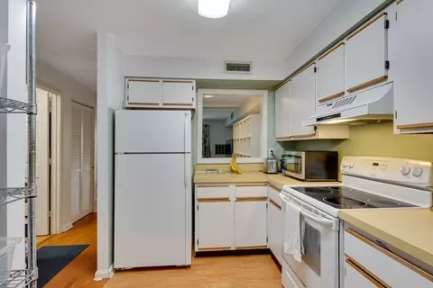 16 Beals Cv #E, Hingham, MA 02043 photo 5