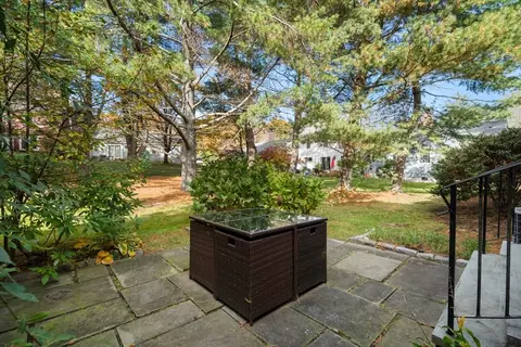 Exterior - 8 Jericho Rd #8, Weston, MA 02493 photo 3 of 3