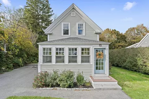 119 Pleasant St, Cohasset, MA 02025