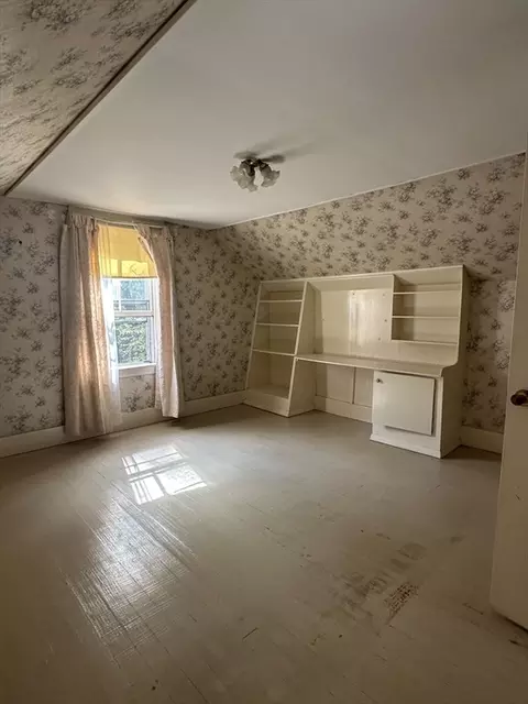 Bedroom - 30 Valley St, Webster, MA 01570 photo 3 of 4