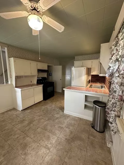 Kitchen - 30 Valley St, Webster, MA 01570 photo 1 of 3