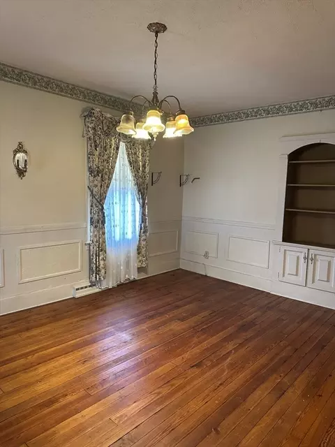 Dining - 30 Valley St, Webster, MA 01570 photo 1 of 1