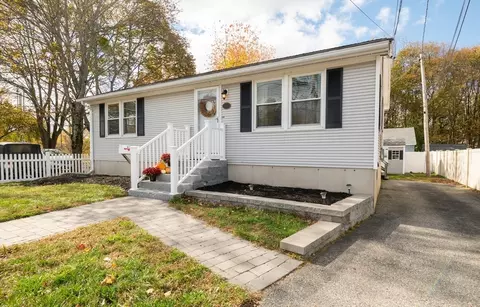 215 Lynn St # A, Peabody, MA 01960