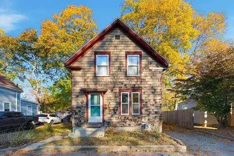 11 Central St, Merrimac, MA 01860