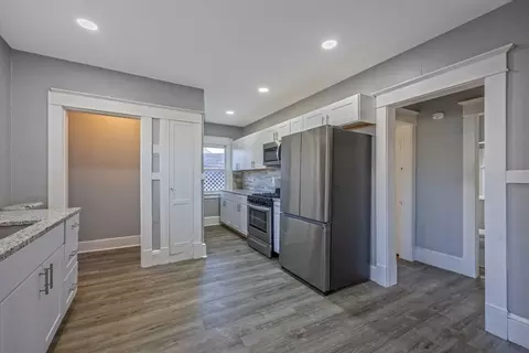 181 Marsden St, Springfield, MA 01109 photo 15
