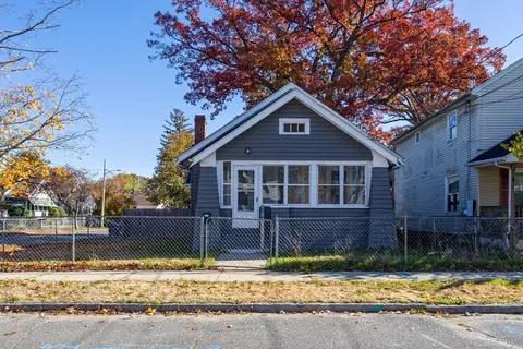 181 Marsden St, Springfield, MA 01109