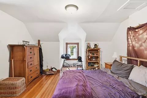 Bedroom - 52-54 Everett St, Easthampton, MA 01027 photo 5 of 10