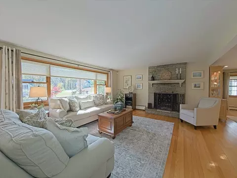 101 Bellevue Rd, Andover, MA 01810