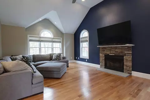 452 River St, Dunstable, MA 01827 photo 17