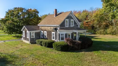 194 Hortonville Rd, Swansea, MA 02777