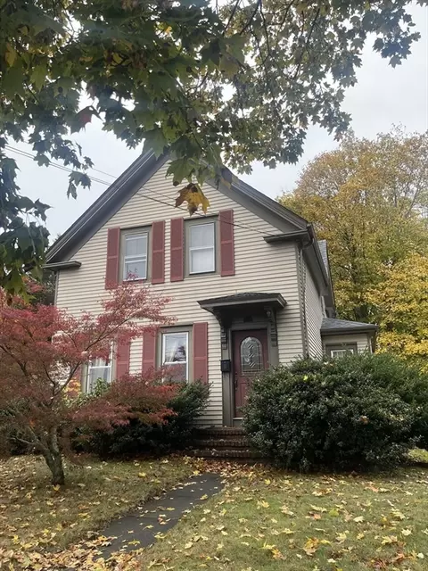 240 N Main St, Middleboro, MA 02346