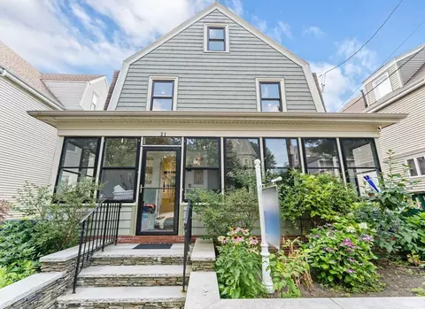 31 Rogers Ave, Somerville, MA 02144