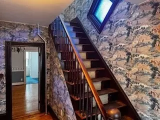 Entry Way - 60 Bonney St, Brockton, MA 02302 photo 4 of 7