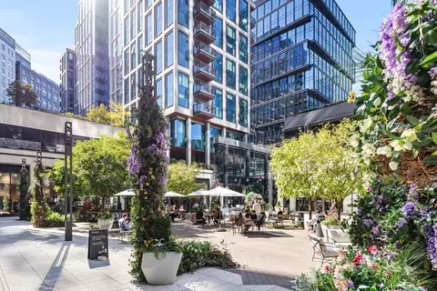 135 Seaport Blvd #906, Boston, MA 02210